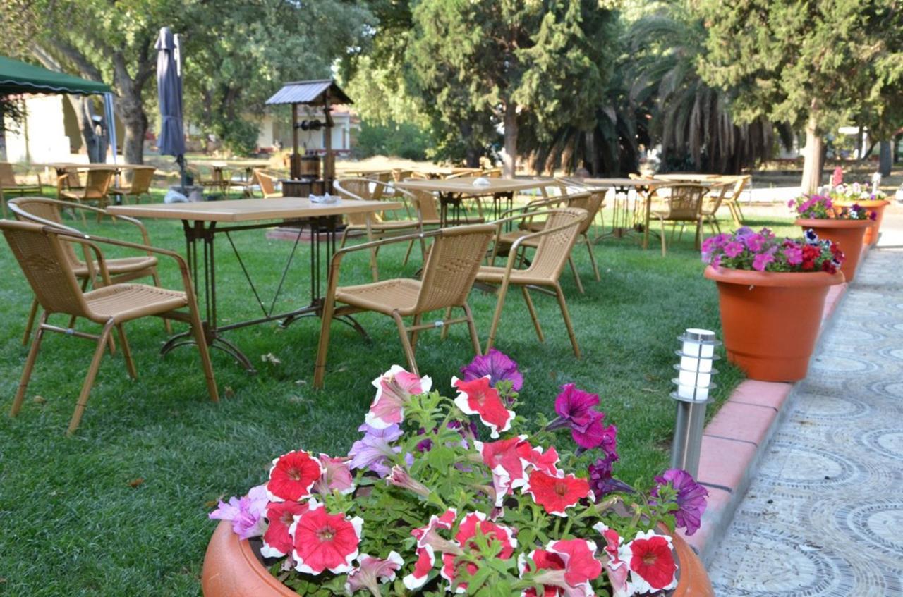 Oeren Konak Otel Екстериор снимка